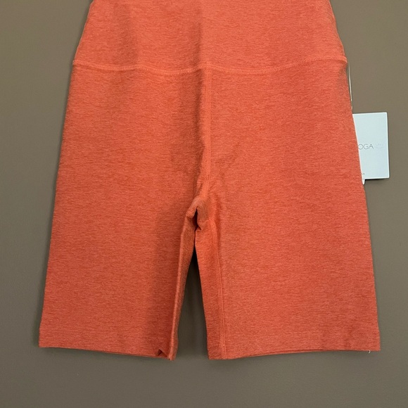 {Beyond Yoga} High Waisted Biker Shorts in Radiant Coral Heather - Womens Small - Picture 3 of 10